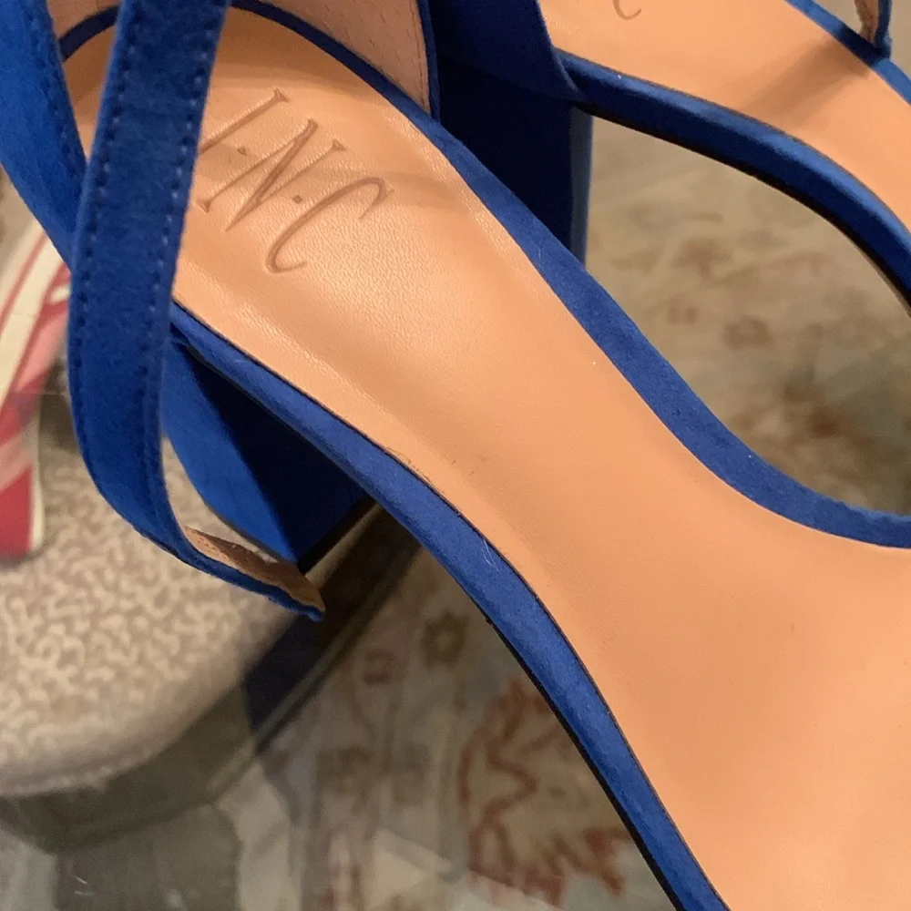 Beautiful Rich blue ankle strap heels - Picture 2 of 4